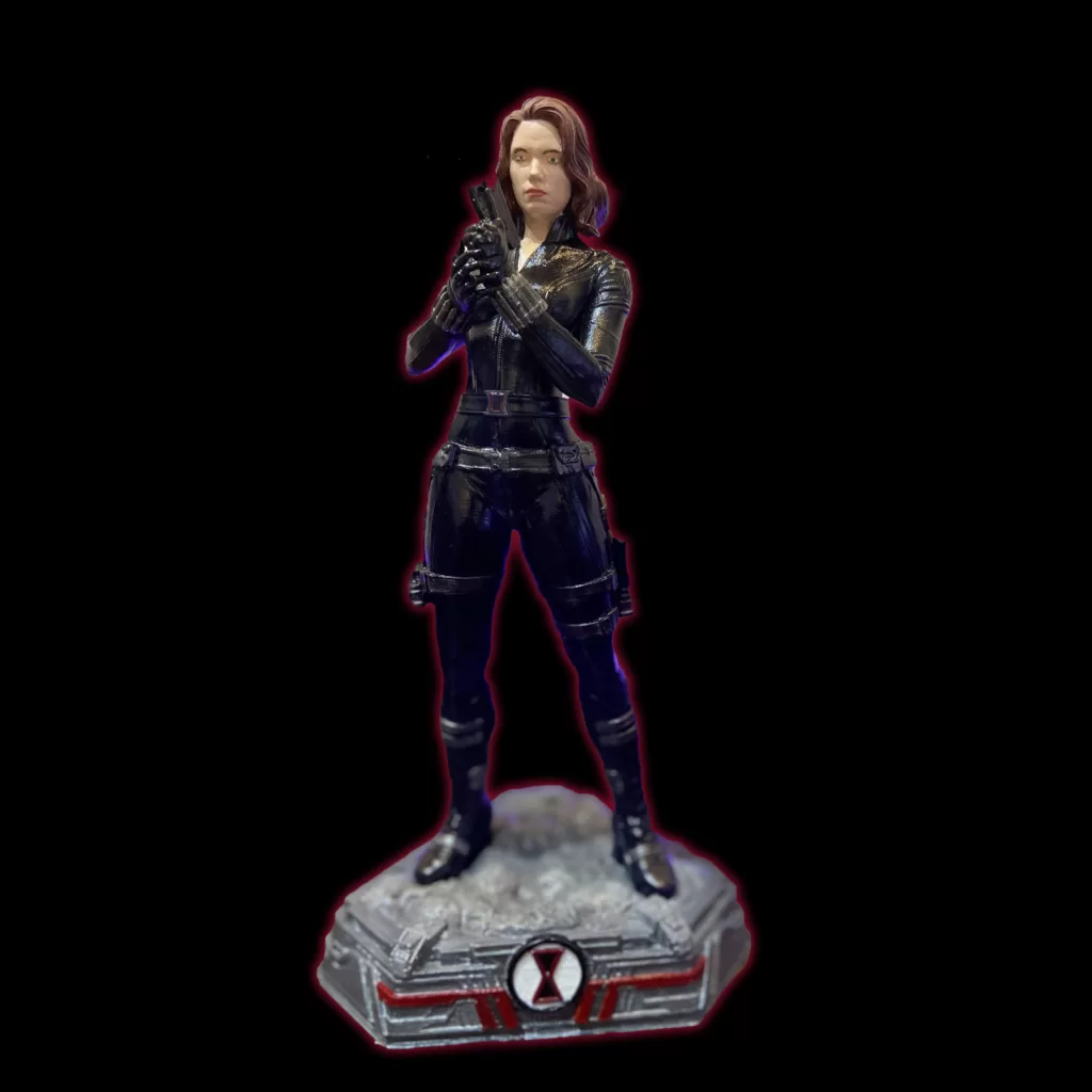Escultura Black Widow - Avengers Assemble - com 30 cm de altura