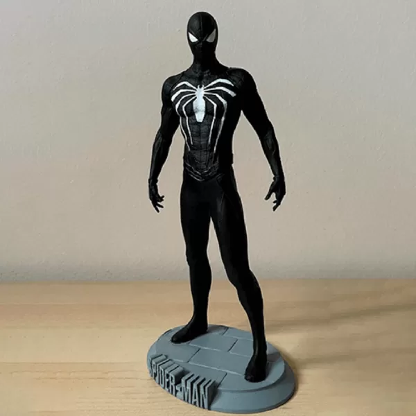 Escultura do Homem Aranha com traje do jogo de PS4 em Impressão 3D - Detalhes Incríveis e Qualidade Duradoura - Imagem 3