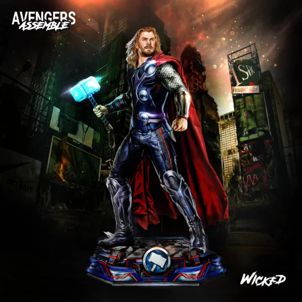 Escultura Thor - Avengers Assemble - com 36 cm de altura - Imagem 2