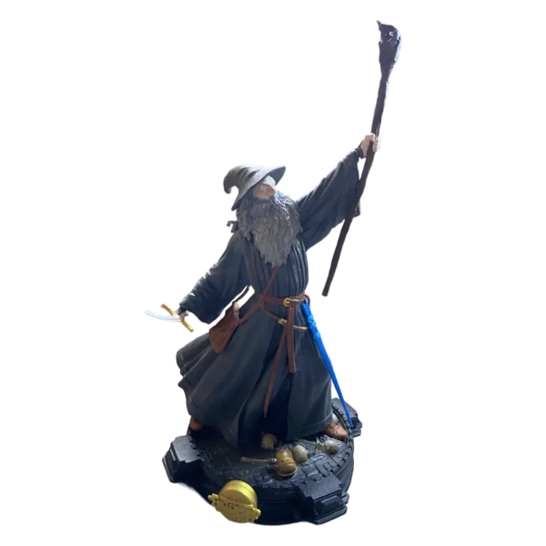 Estátua Gandalf do Senhor dos Anéis com 56 ou 23 cm